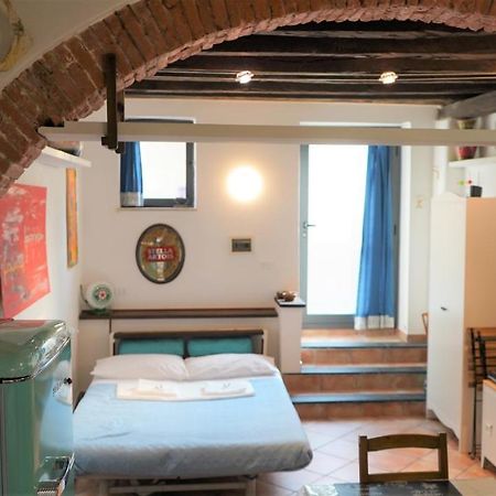 La Taverna Di Gianni Near The Beach Italy Riviera 사보나 외부 사진