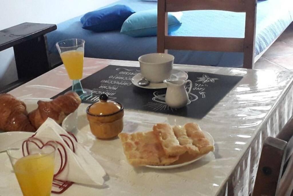 La Taverna Di Gianni Near The Beach Italy Riviera 사보나 외부 사진